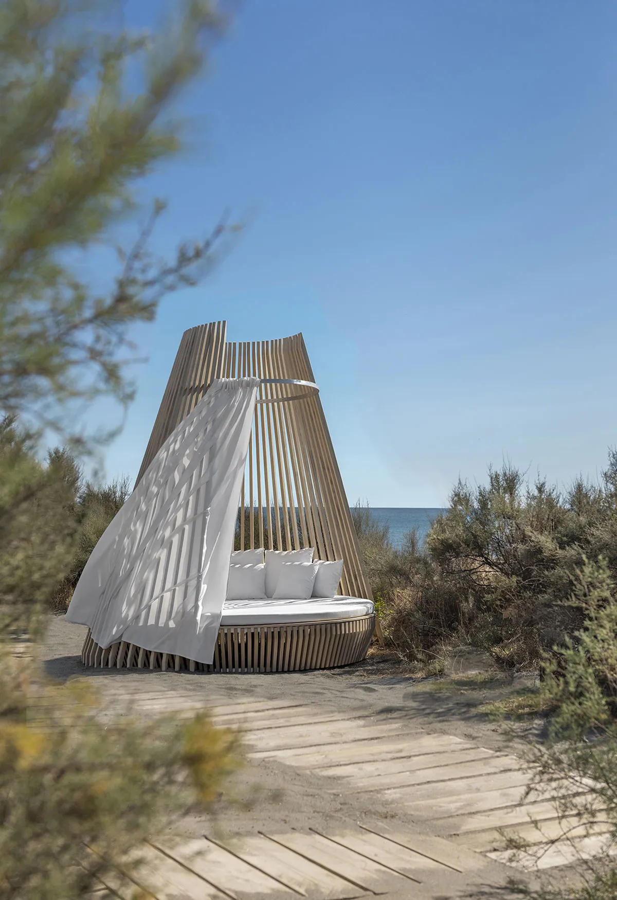 Round Accoya® wood garden bed HUT by Ethimo